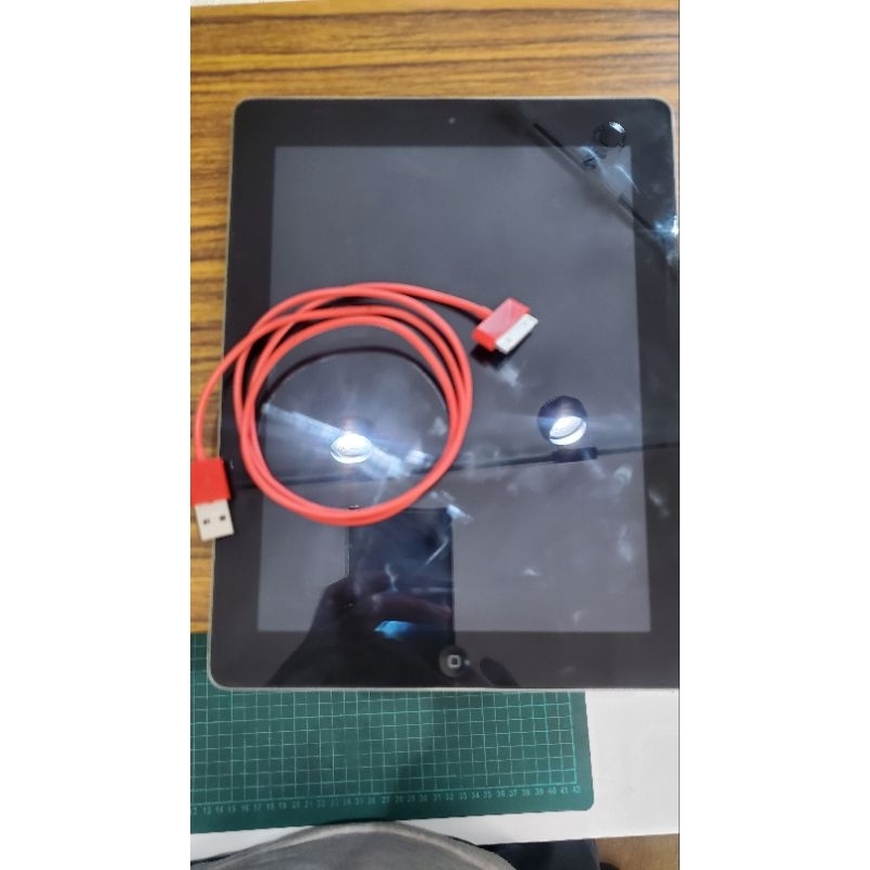 Apple iPad 2 A1395 32G wifi二手平板 瑕疵機