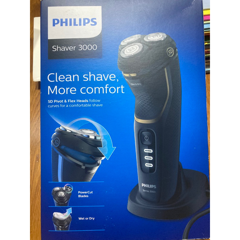 菲利浦電動刮鬍刀，Philips Shaver 3000,全新，買家電的贈品，用不到便宜出售,5D Pivot