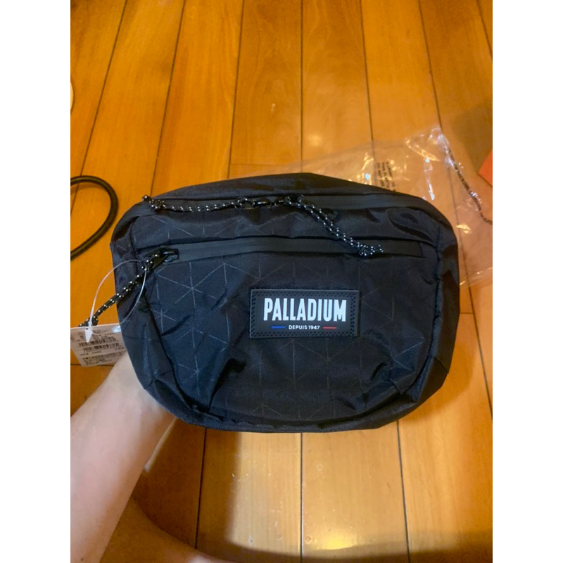 全新palladium側揹包