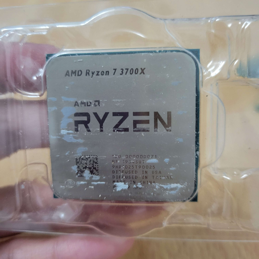 AMD Ryzen7 3700X 8核心處理器 價格可內議 面交優惠