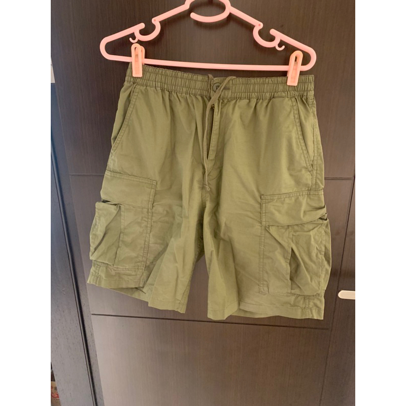 （二手）Uniqlo 工裝短褲 S號 多口袋