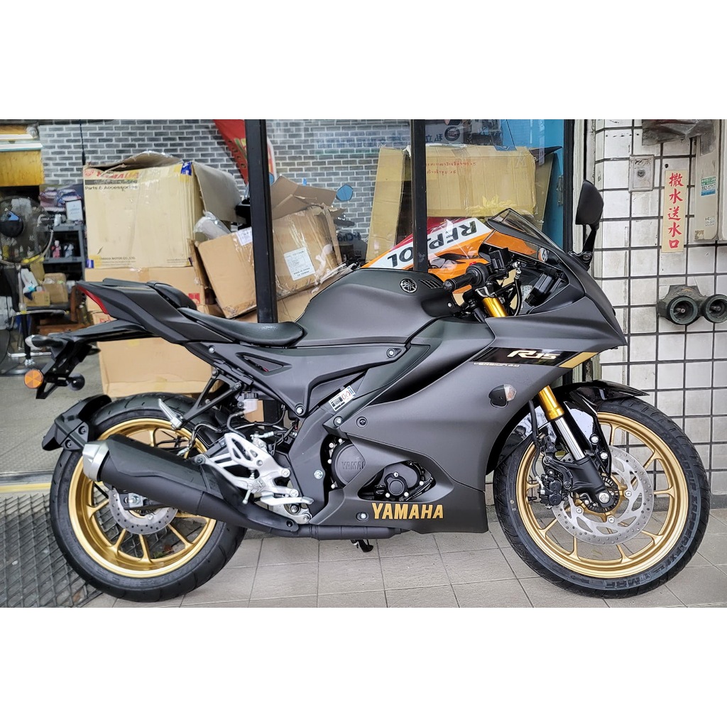 【勝大重機】2023 YAMAHA YZF-R15 V4 闇夜黑 全新車售價$11.8萬 金輪框 R15 V4 消光