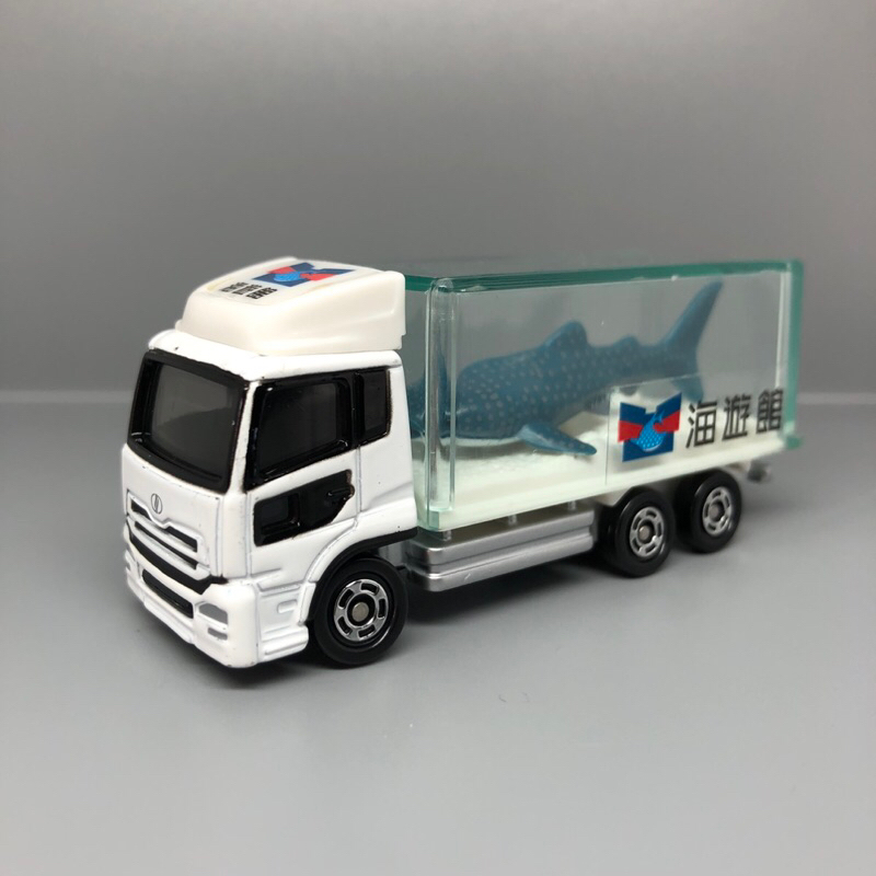 Tomica 69 nissan diesel 海遊館