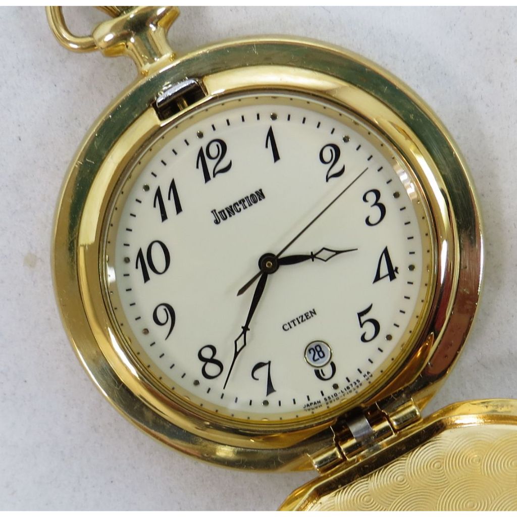 ੈ✿ 星辰 CITIZEN 金色懷錶 日本製 高級石英機芯 開蓋式 阿拉伯數字錶盤 大三針 日期 品相新走時精確高尚典雅