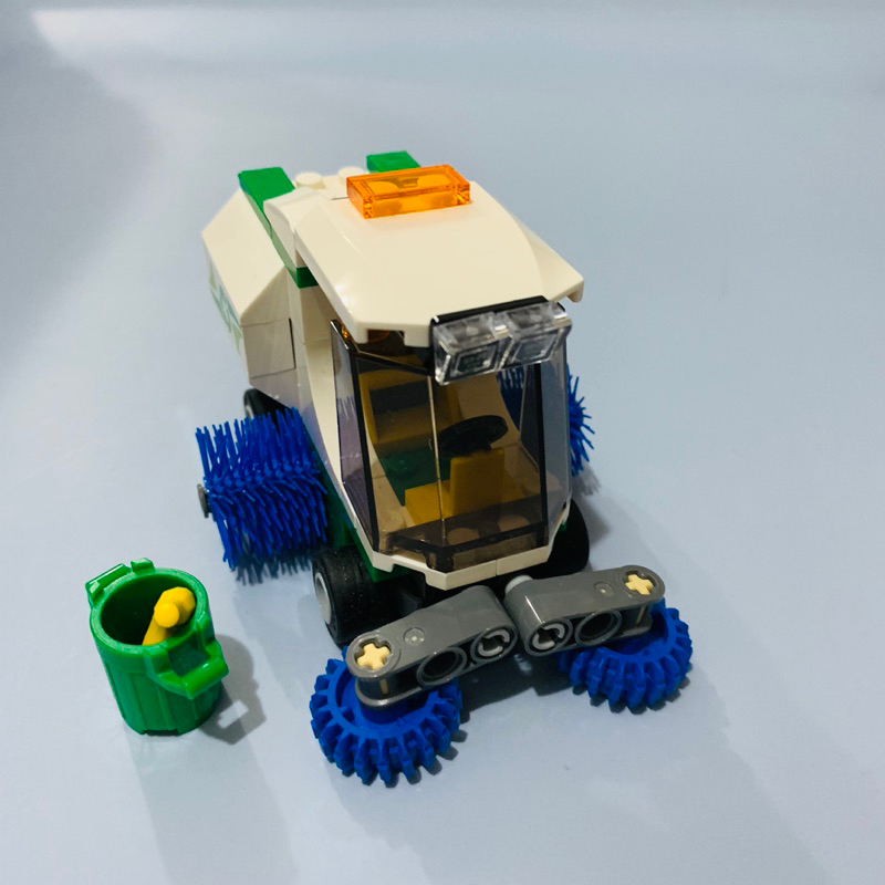 二手樂高積木Lego city城市系列 60249 街道清潔車 清掃車 (無人偶）