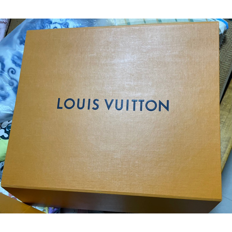 LV原廠紙盒（磁吸）附紙袋＆藍色織帶