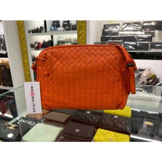 東區正精品㊣BV Bottega Veneta 橘色羊皮編織拉鍊斜肩包側揹包 RZ4304