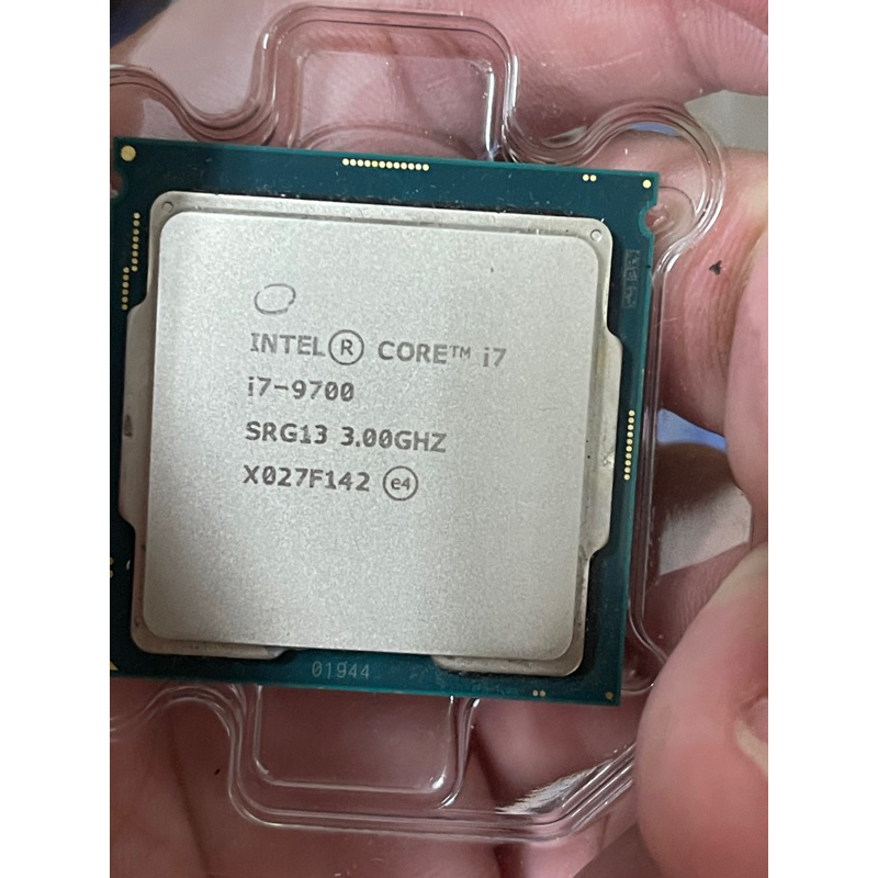 賣8-9代板用的1151腳位i7-9700的CPU(i7-8700、i7-9700F參考）