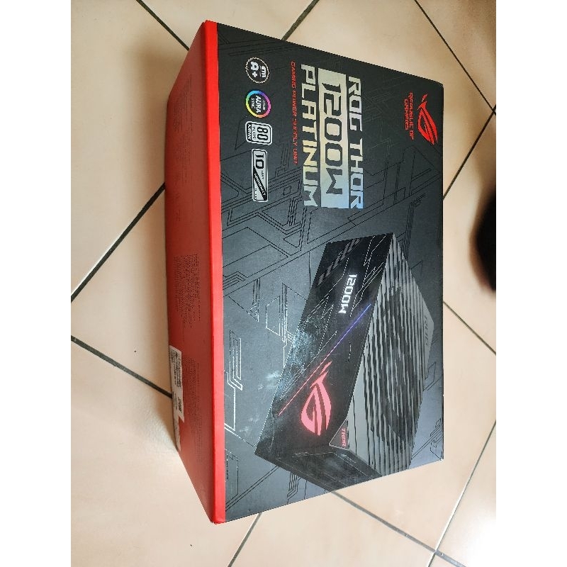 ROG THOR 1200W 白金電源 螢幕電源 海韻代工 6條PCIE