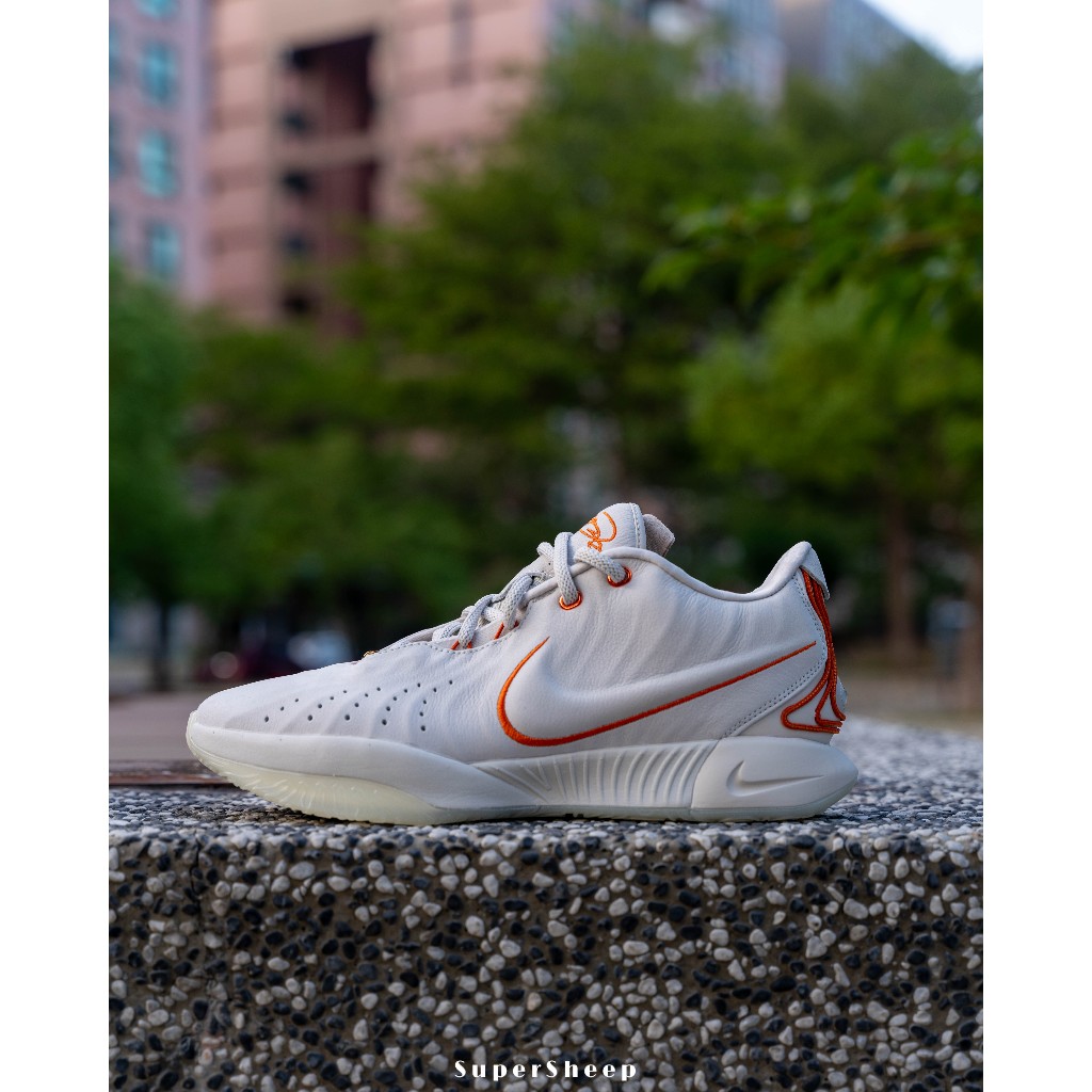 Nike Zoom LeBron XXI EP Akoya 實戰籃球鞋 男款 米橘 FV2346-001