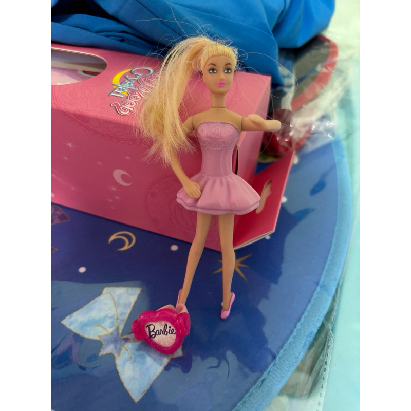 早期絕版-芭蕾芭比Barbie聯名麥當勞玩具+食玩芭比的戒指 （如照片）