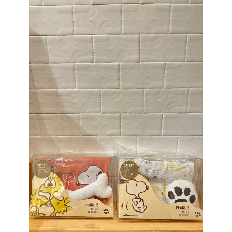 ( CCの店 )!! 日本代購 SNOOPY史努比 壓扣 布玩具 2入組 嬰兒 口水巾 圍兜 禮盒