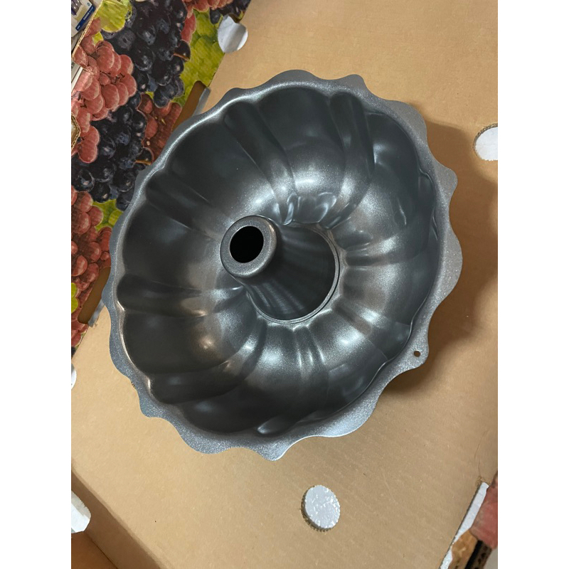 EZBAKE 健康烤盤 蛋糕模 中空環狀模（9吋）BUNDT PAN 23*8 cm