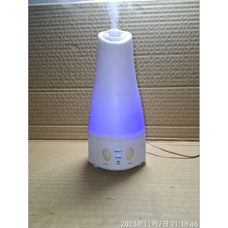 二手 Aroma diffuser 超音波 七彩燈/加濕器/香薰水氧機/加濕器/水霧機/七彩LED燈/加濕器。