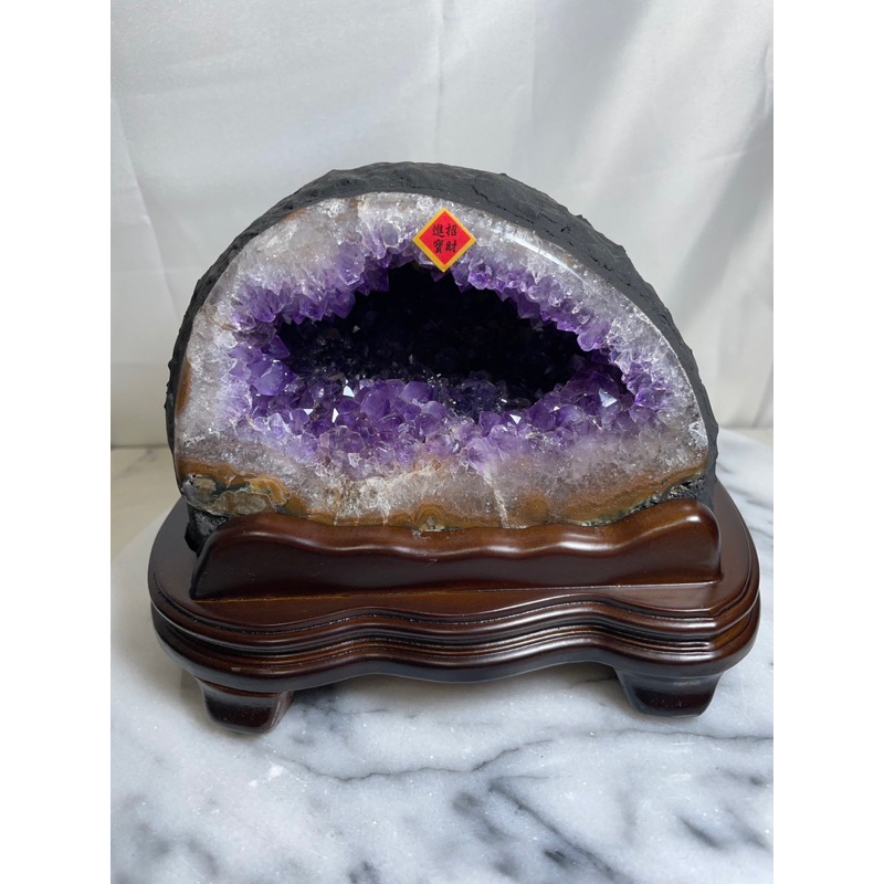 烏拉圭桌上型小晶洞/帶骨幹紫水晶 超美金紅瑪瑙邊/淨重2.1公斤