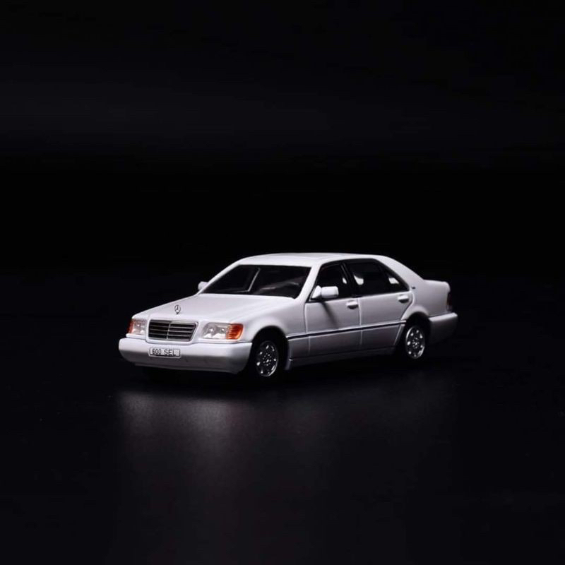 絕版限量 稀有 賓士 大牛 水牛 立標 1:64 1/64 GLM BENZ 600 SEL W140 模型車含壓克力盒