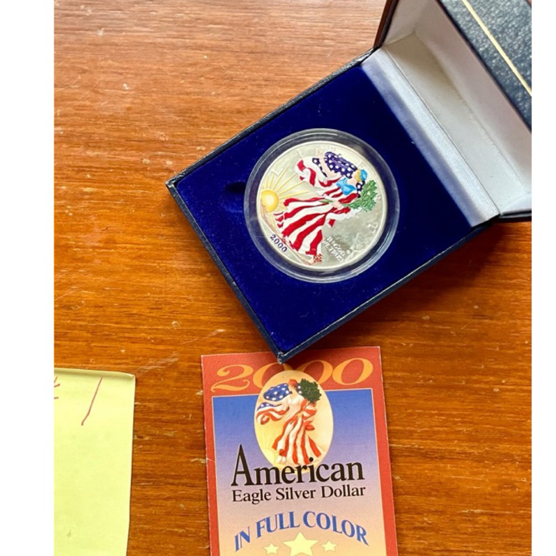 1️⃣美國鷹洋一盎司純銀單面彩色自由女神銀幣2000年版面值一美元每個重約31.3克品項完整2️⃣中華民國一等服務獎章