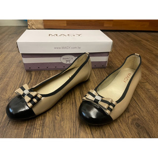 MAGY全皮平底鞋，39碼
