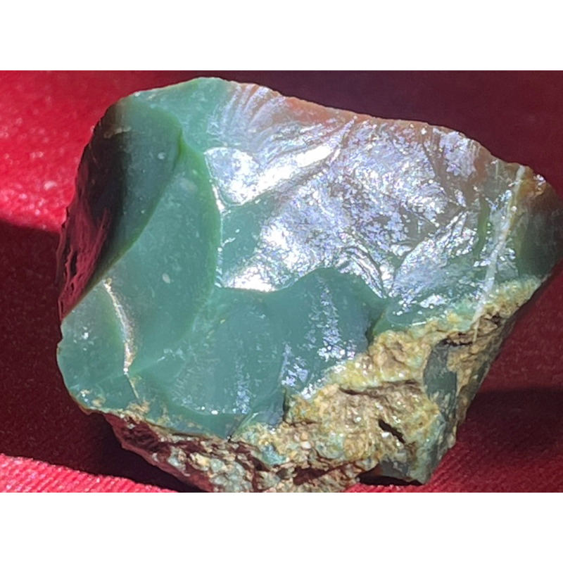 台灣進口原礦透光翡翠綠藍寶石