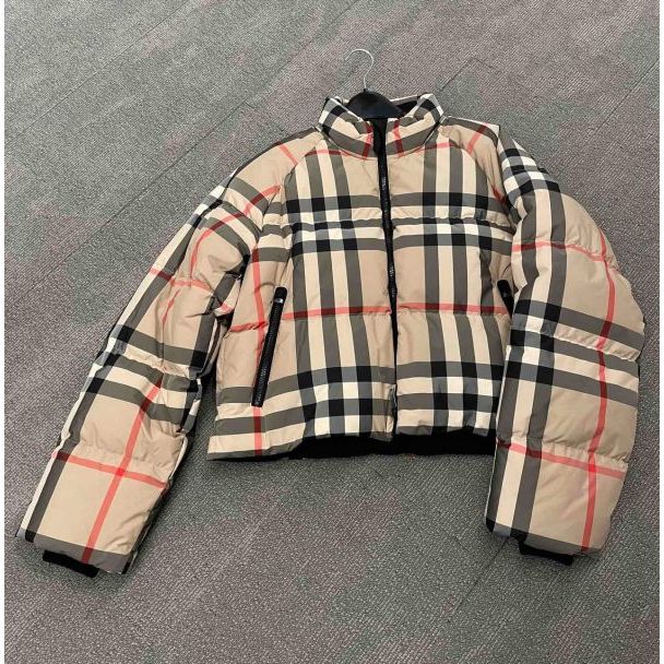 Burberry 80590931 女款短格紋羽絨服 典藏米色 S/M/L/XL