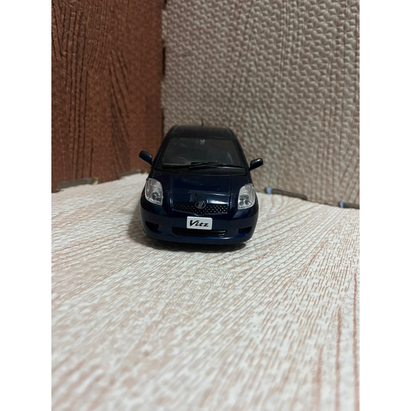 Toyota Yaris vitz 寶石藍 1/24 日規原廠模型車