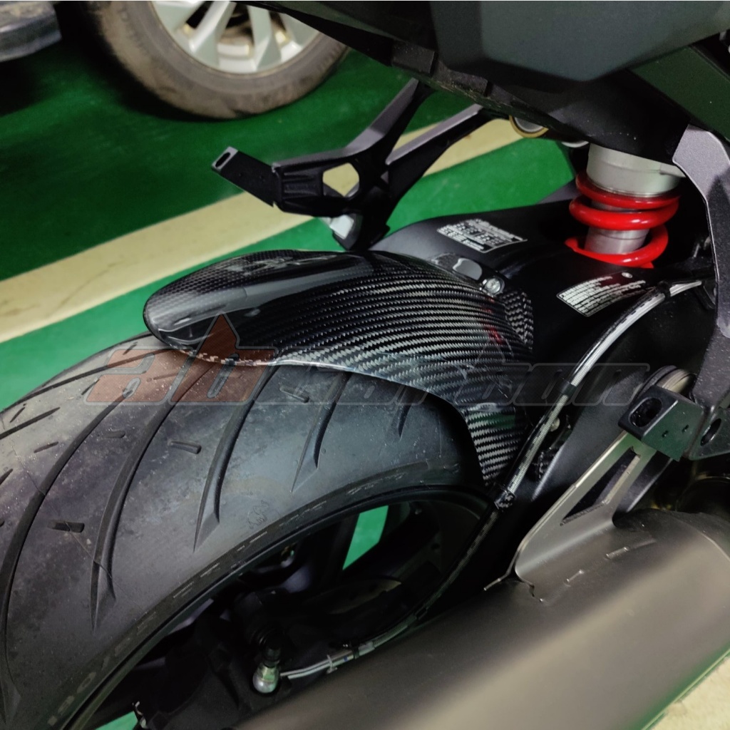 客製碳纖維f900xr防燙蓋 適用於寶馬f900r改裝風翼 s1000rr改裝風翼免運