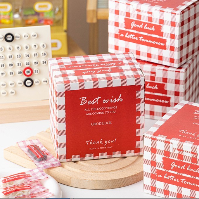 《U貝》經典款!!紅色格紋西點盒  新年包裝盒 牛軋糖包裝盒 糯米船包裝盒 甜點包裝盒 雪媚娘包裝盒 曲奇餅乾包裝盒