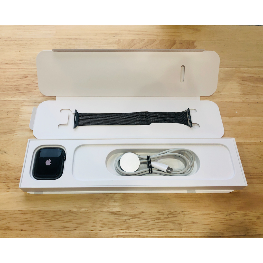 台中 Apple Watch 7 LTE 45mm 石墨色不鏽鋼錶殼 米蘭式錶環 黑色 不鏽鋼 90% S7