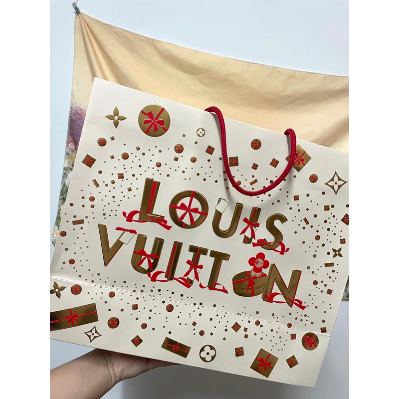 LV台中新光三越 專櫃 聖誕節提袋 快速出貨  Louis Vuitton路易威登LV紙袋 聖誕限定
