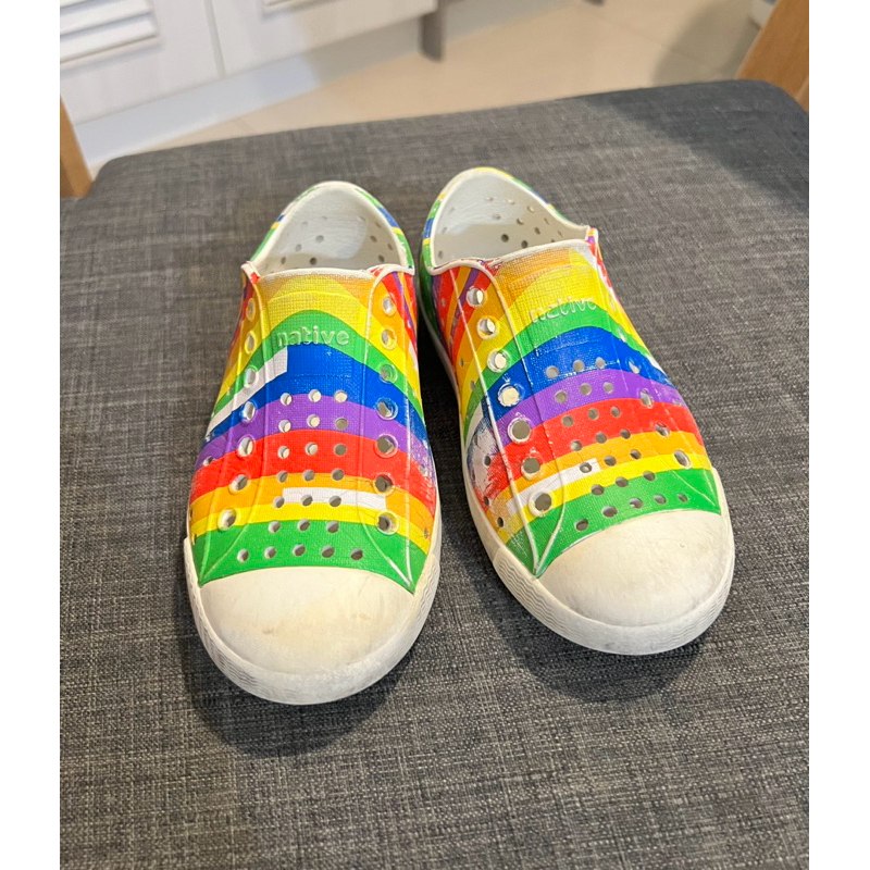 Native 兒童彩虹洞洞鞋（C10）約17cm