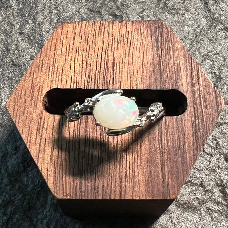 Opal 白歐泊純銀戒指(2312R342) 蛋白石 蛋白石戒指 歐泊 歐泊戒指 純銀戒指