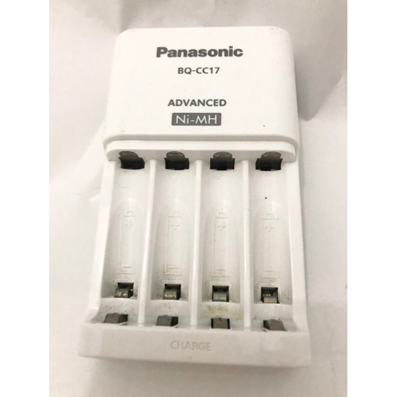 Panasonic 國際牌 BQ-cc17電池充電器 3號 4號電池充電器智控型4槽鎳氫低自放充電器