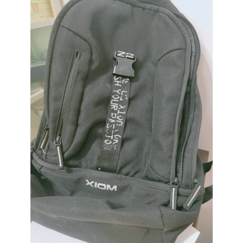 大容量 XIOM 後背包 電腦包 厚實材質 書包 多層 多功能後背包 登山背包 學生輕旅行包 二手