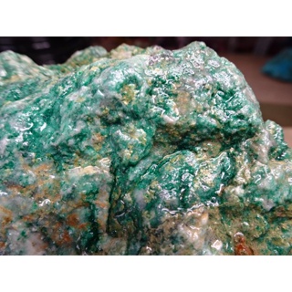 《藍金寶石玉石批發區》→〈原石系列〉→天然玉化清透綠雲母原礦〈1850公克〉→Aa520-1