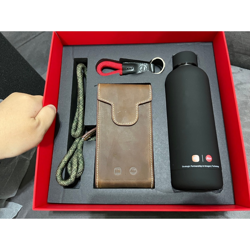 小米13 Xiaomi徠卡禮盒 內含手機包/ LEICA 鑰匙圈/ 不鏽鋼保溫杯