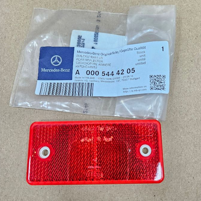 『出清品』Benz賓士台灣原廠公司貨 A0005444205 反光片(紅)