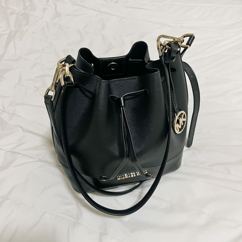 ♡全新正品代購購入♡ MICHAEL KORS Trista MK小吊飾兩用水桶包