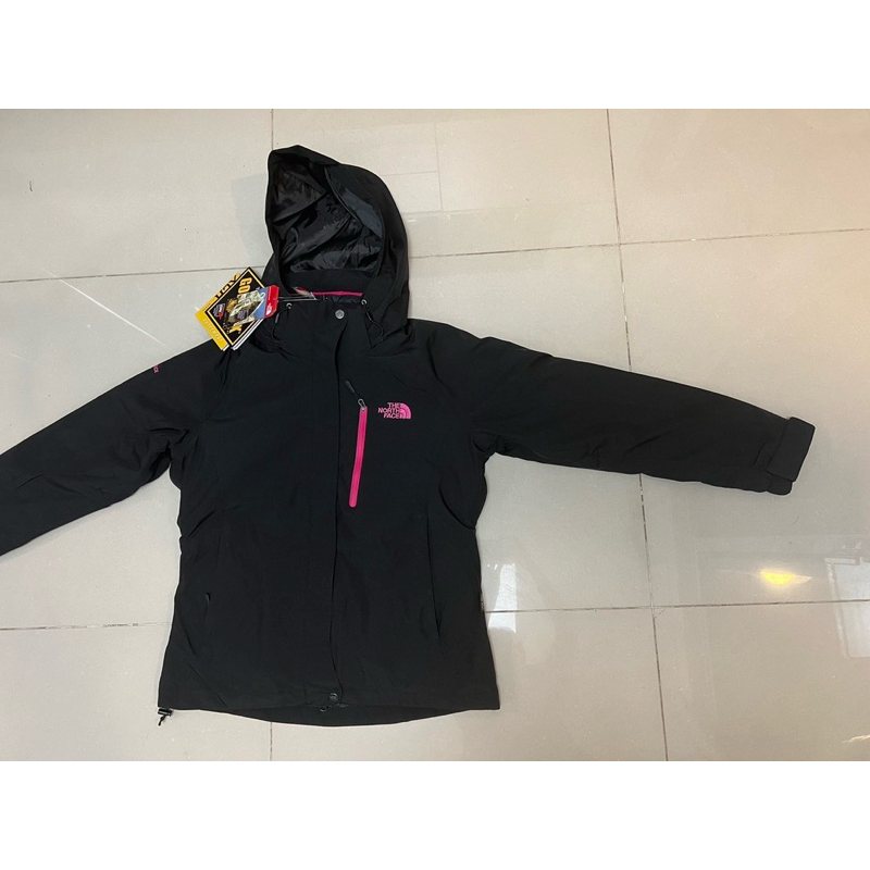 The North Face 女款三合一_羽絨_Gore-TEX~XCR外套(防風防水保暖 騎車/登山/旅行) 粉黑