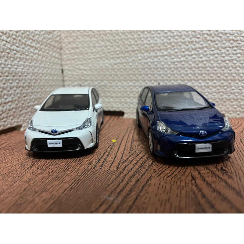 TOYOTA  Prius alpha 多色 1/30 日規原廠模型車