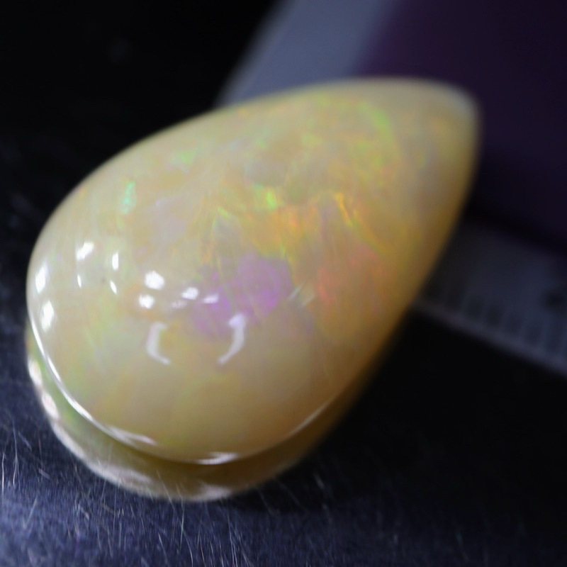 天然無處理大克拉虹彩蛋白石 Opal 蛋面裸石12.09克拉