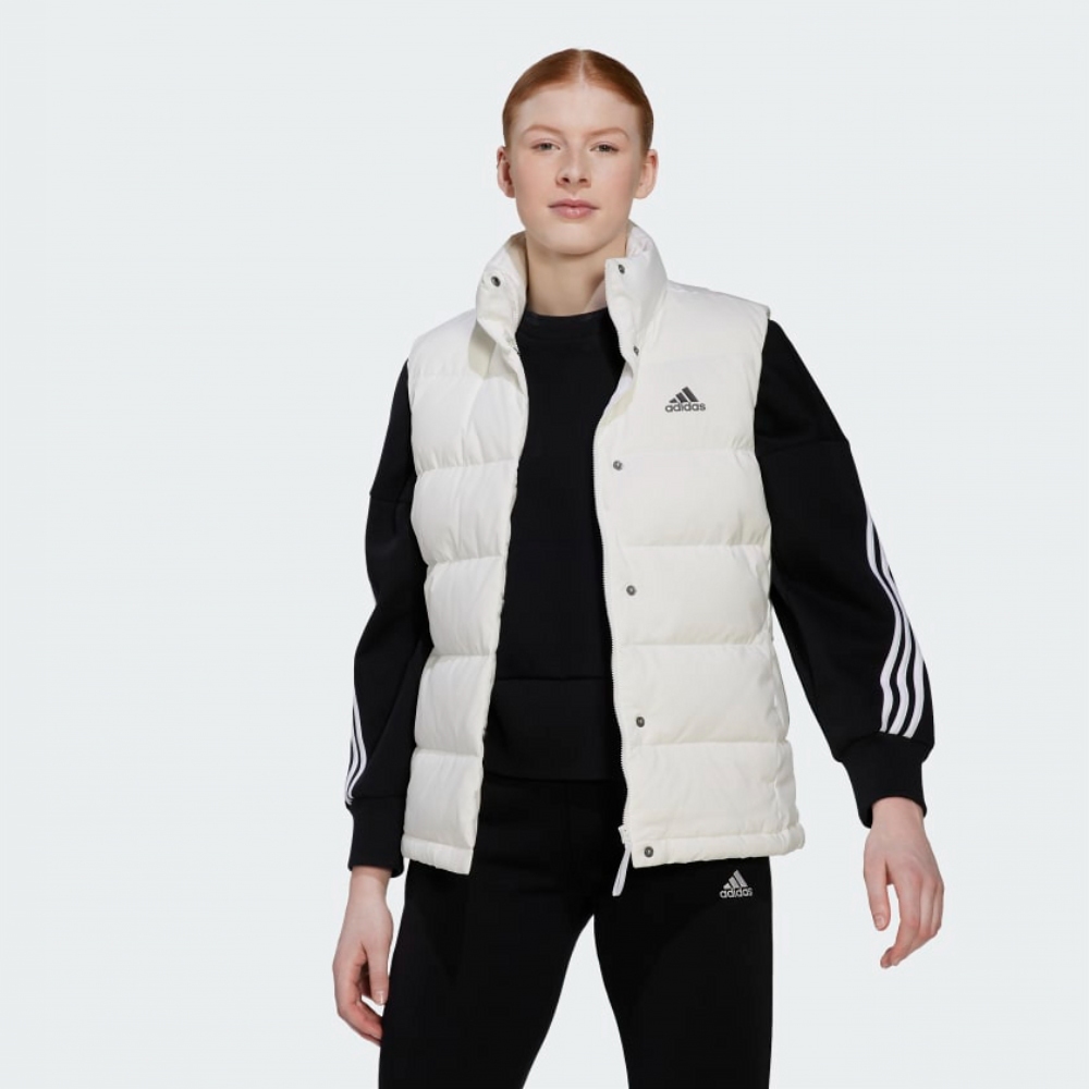 ADIDAS W HELIONIC VEST 羽絨背心 女 運動 保暖 戶外穿搭 米白-HG6278