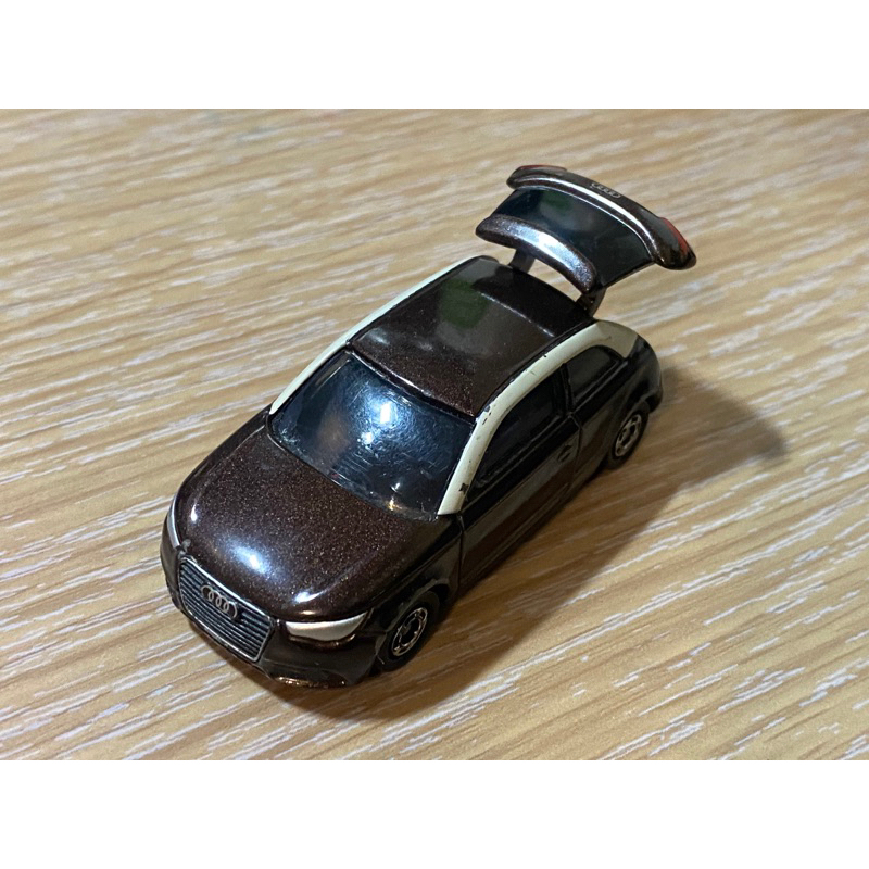 tomica audi a1 初回