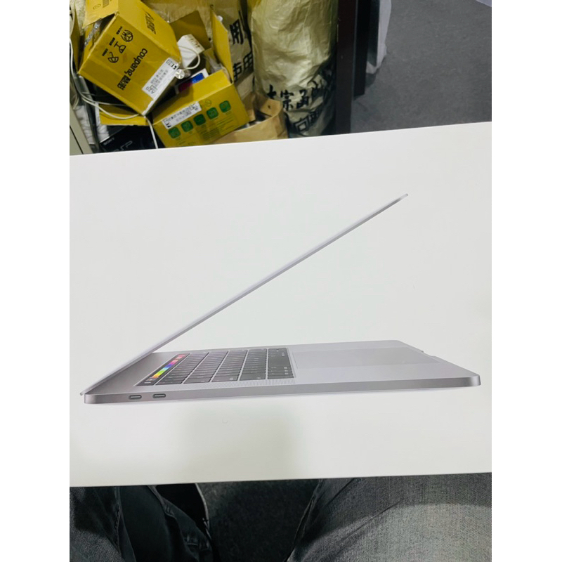 蘋果 MacBook Pro 2018年 i7-2.2 16G/512G 15吋 銀色 A1990