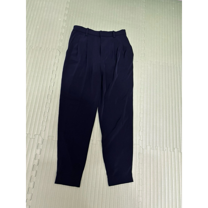 Uniqlo 深藍西裝褲（束口設計）