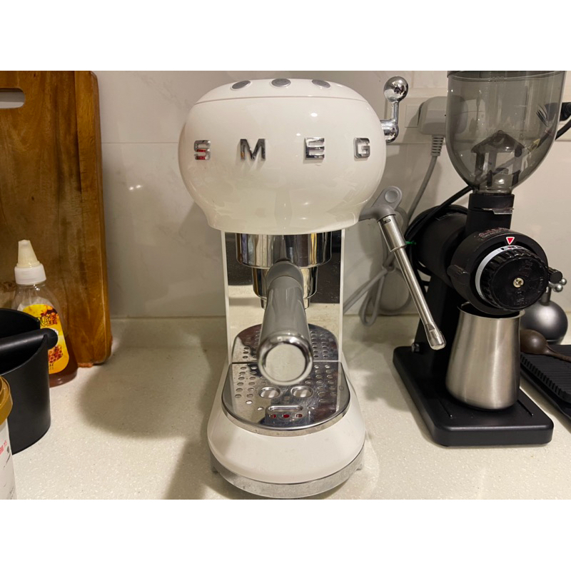 SMEG 半自動咖啡機