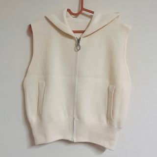 全新 現貨 質感 米白色 水貂毛 拉鍊 連帽 背心 #斷捨離 #衣服 #外套 #背心