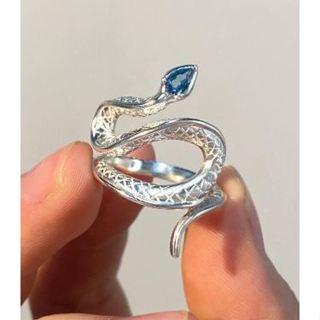 張伯水晶藝品出清==藏銀藍晶鑽蛇戒指