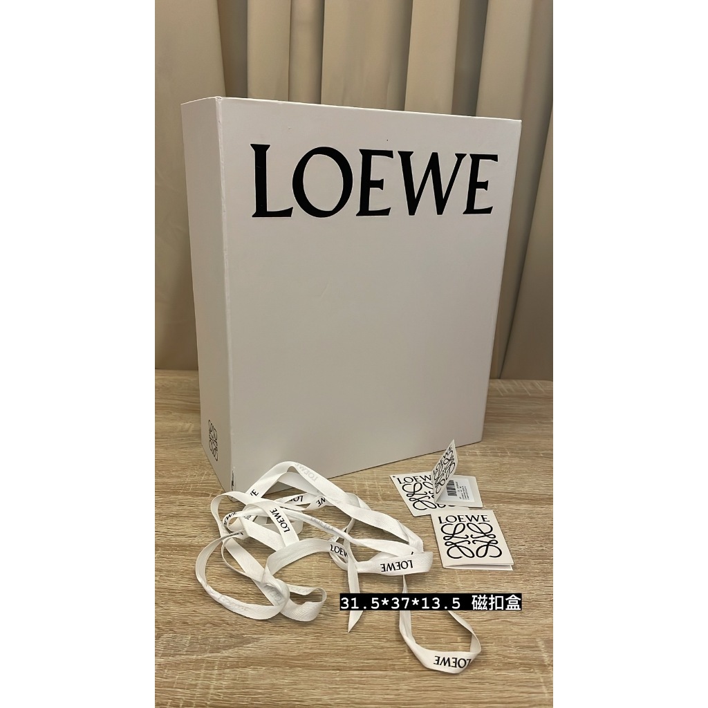 Fola's LOEWE 名牌 紙盒 精品 紙袋 控 收藏品 名牌  LV GUCCI CHANEL BURBERRY