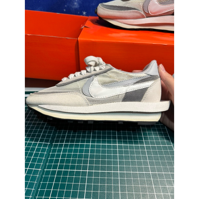 Nike SACAI x LDWAFFLE 灰白 US6