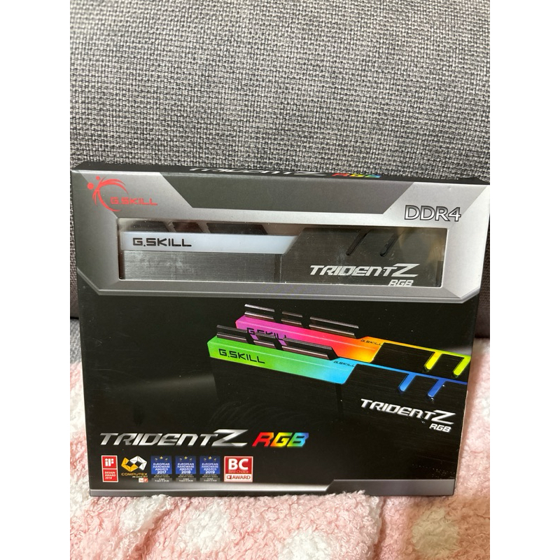 (原盒含發票）芝奇 TRIDENT Z 幻光戟 DDR4 32G(16gx2)